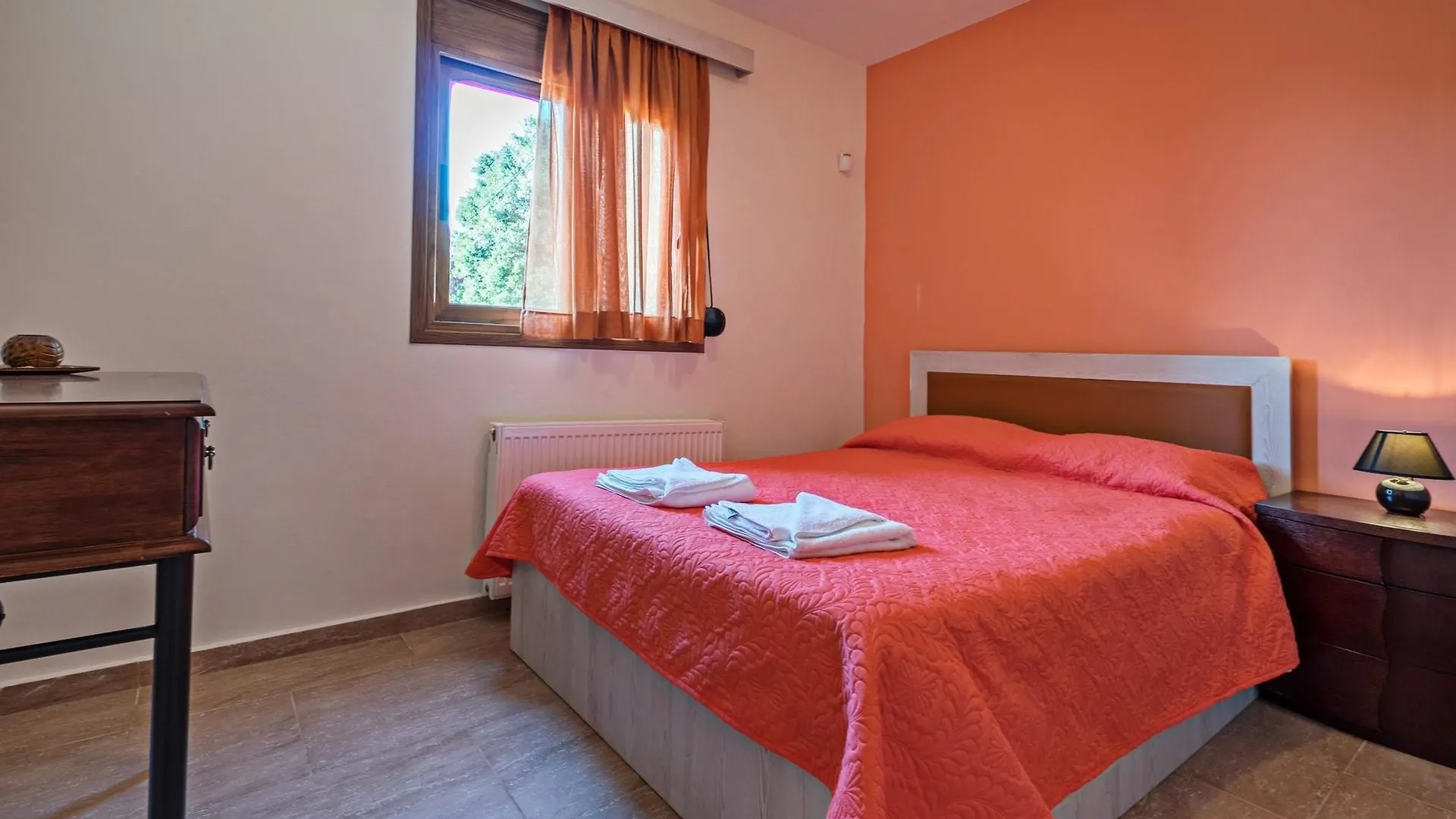 Apartment With 3 Bedrooms In Kaloniktis-Rethymno, With Pool Access And